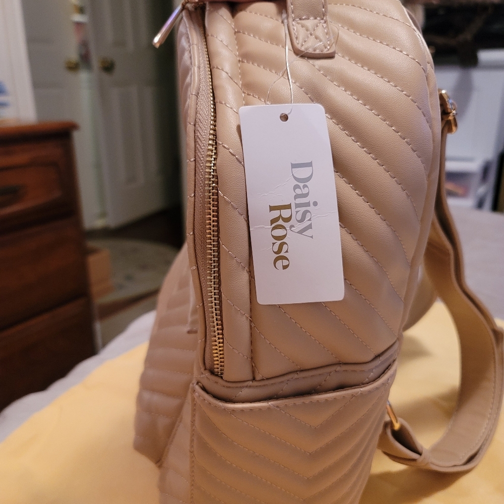 Daisy Rose Backpack - Picture 2 of 8